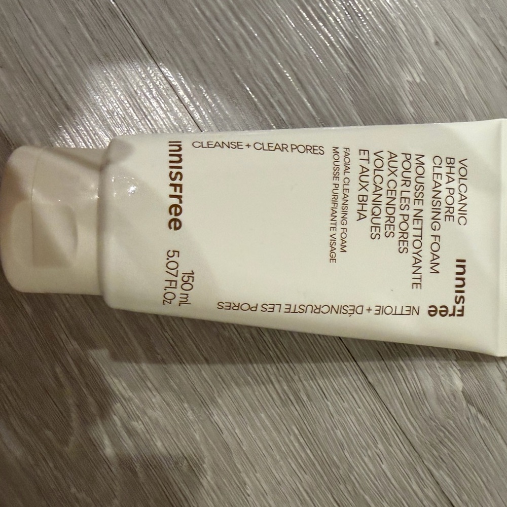 Innisfree Volcanic Pore Cleansing Foam - Cream